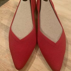 Red Rothy’s points size 9